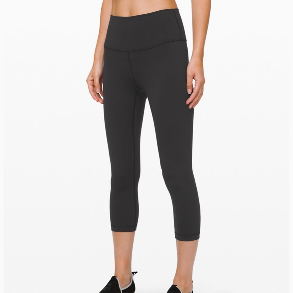Black cropped Lululemon leggings!